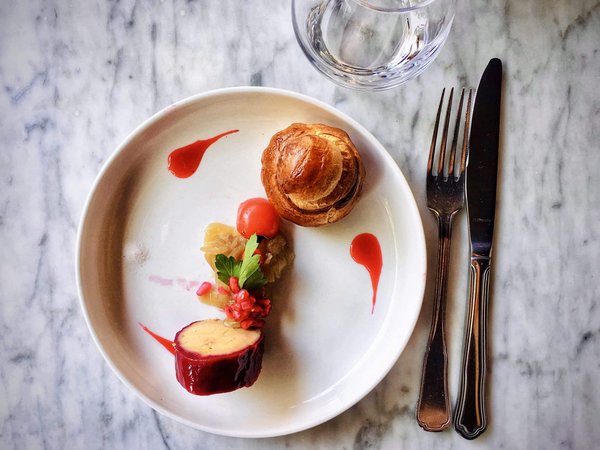 Quels sont les meilleurs cours de cuisine pour apprendre à préparer des spécialités marocaines à Marrakech ?